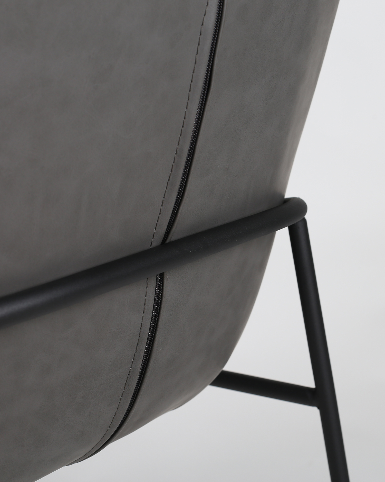 Sedia da pranzo in pelle con braccio Sedia da pranzo in pelle con braccio