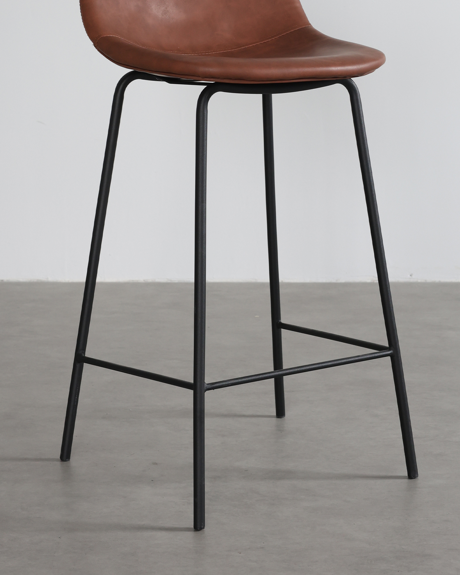 Sgabello moderno arancione Sgabello moderno arancione