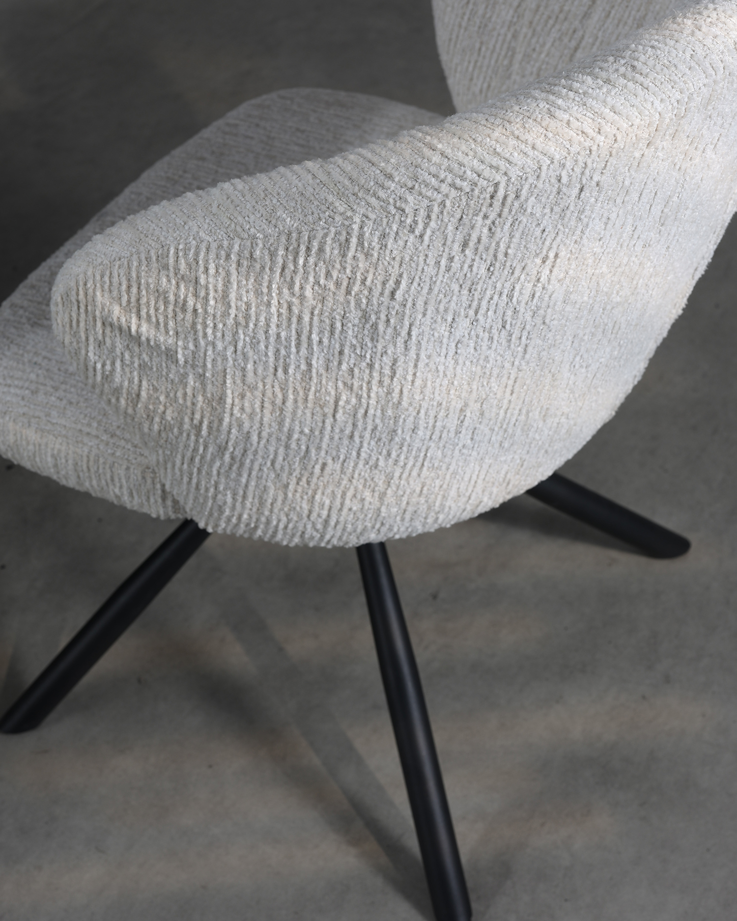 Sedie da pranzo girevoli bianche Sedie da pranzo girevoli bianche