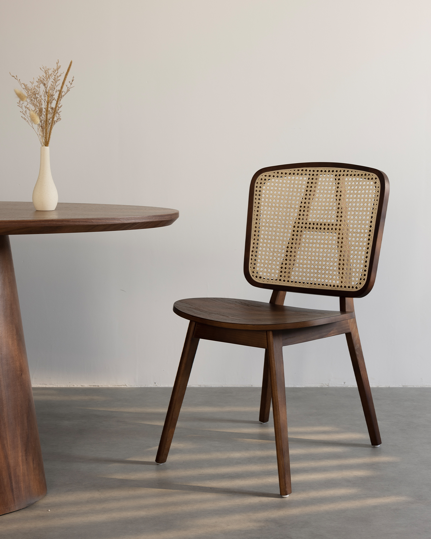 Sedie vintage in legno posteriore Sedie vintage in legno posteriore