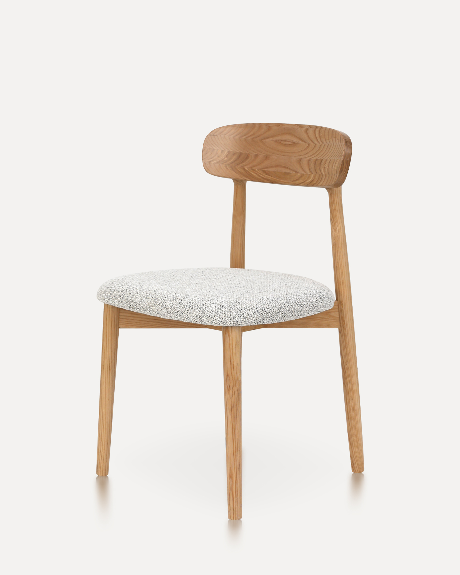 Sedie in legno classiche dai toni di noce