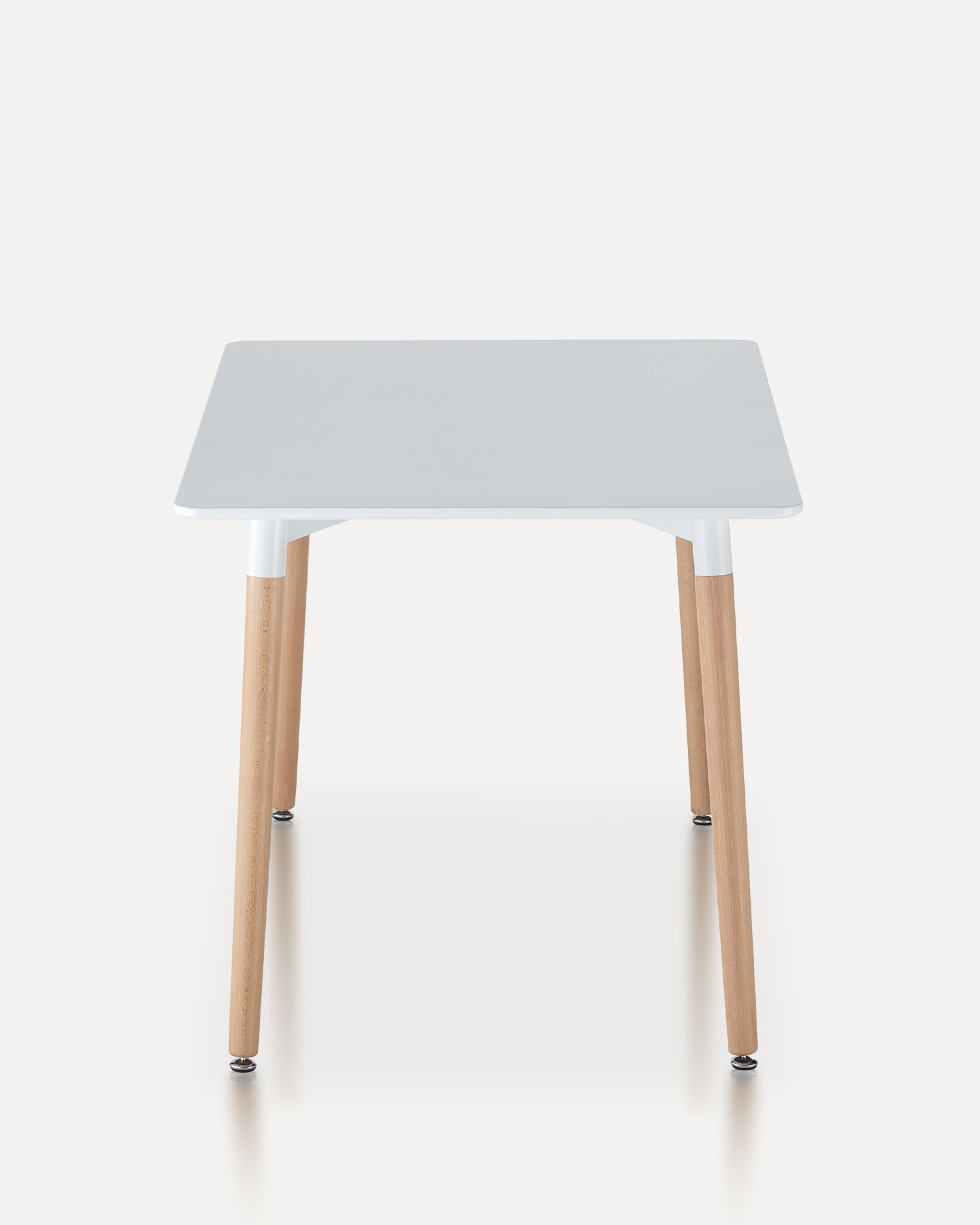 Tavolo da pranzo top bianco con gambe di legno Tavolo da pranzo top bianco con gambe di legno