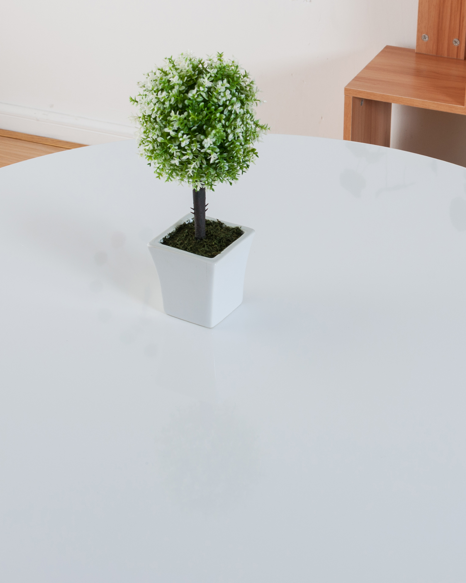 Tavolo da pranzo in legno rotondo nordico Tavolo da pranzo in legno rotondo nordico