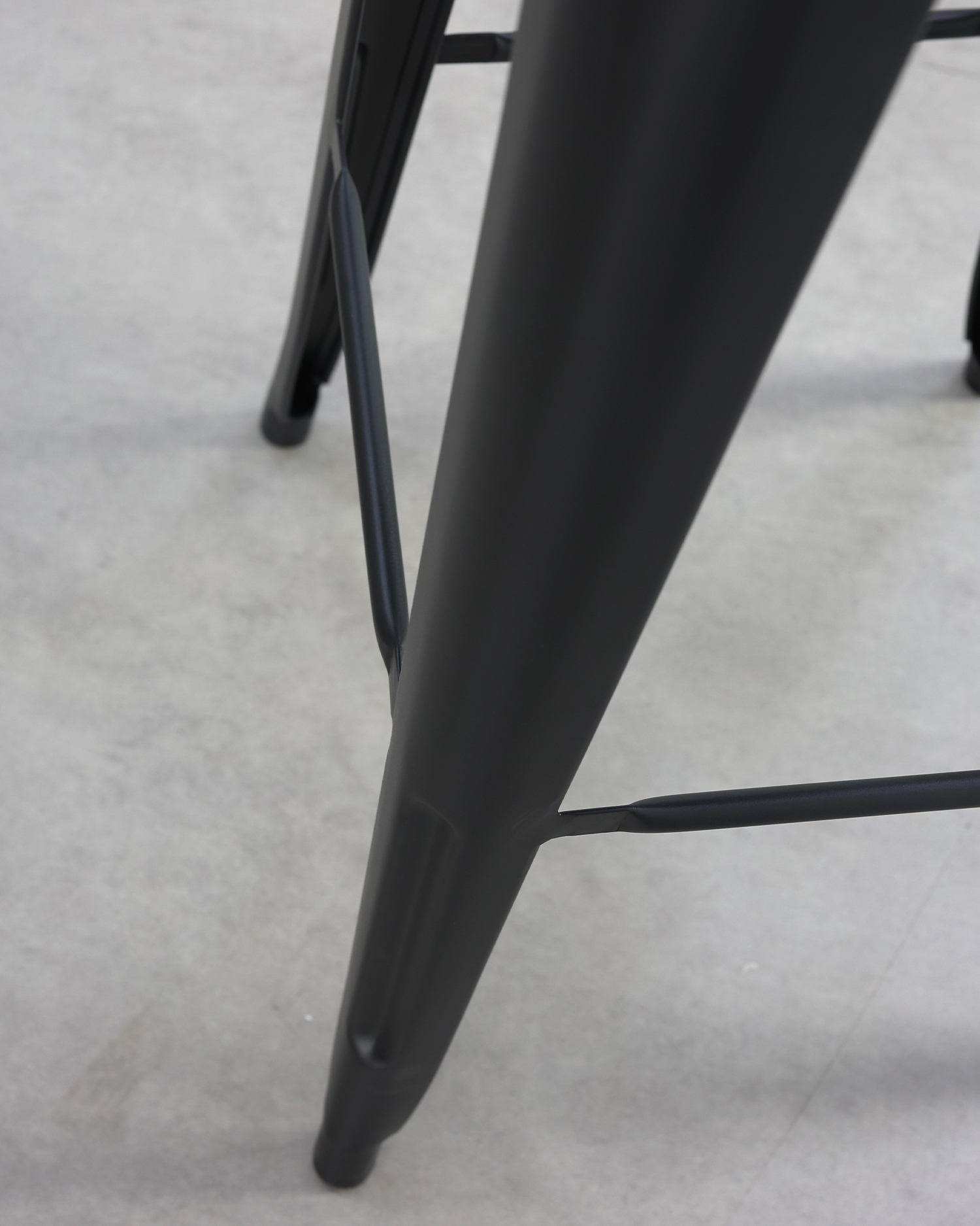 Sedie da pranzo nera retrò Sedie da pranzo nera retrò