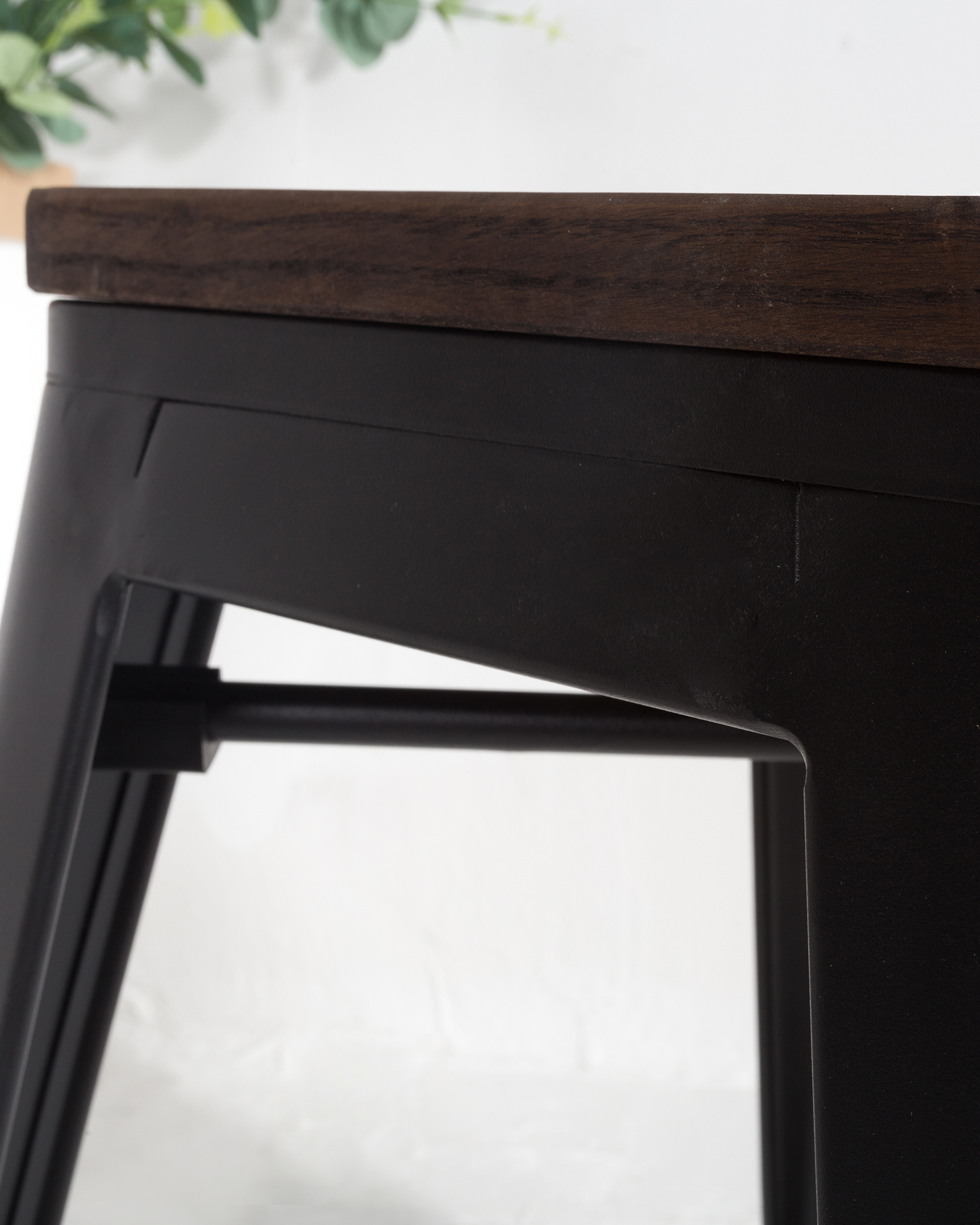Sedie di design industriale in legno Sedie di design industriale in legno