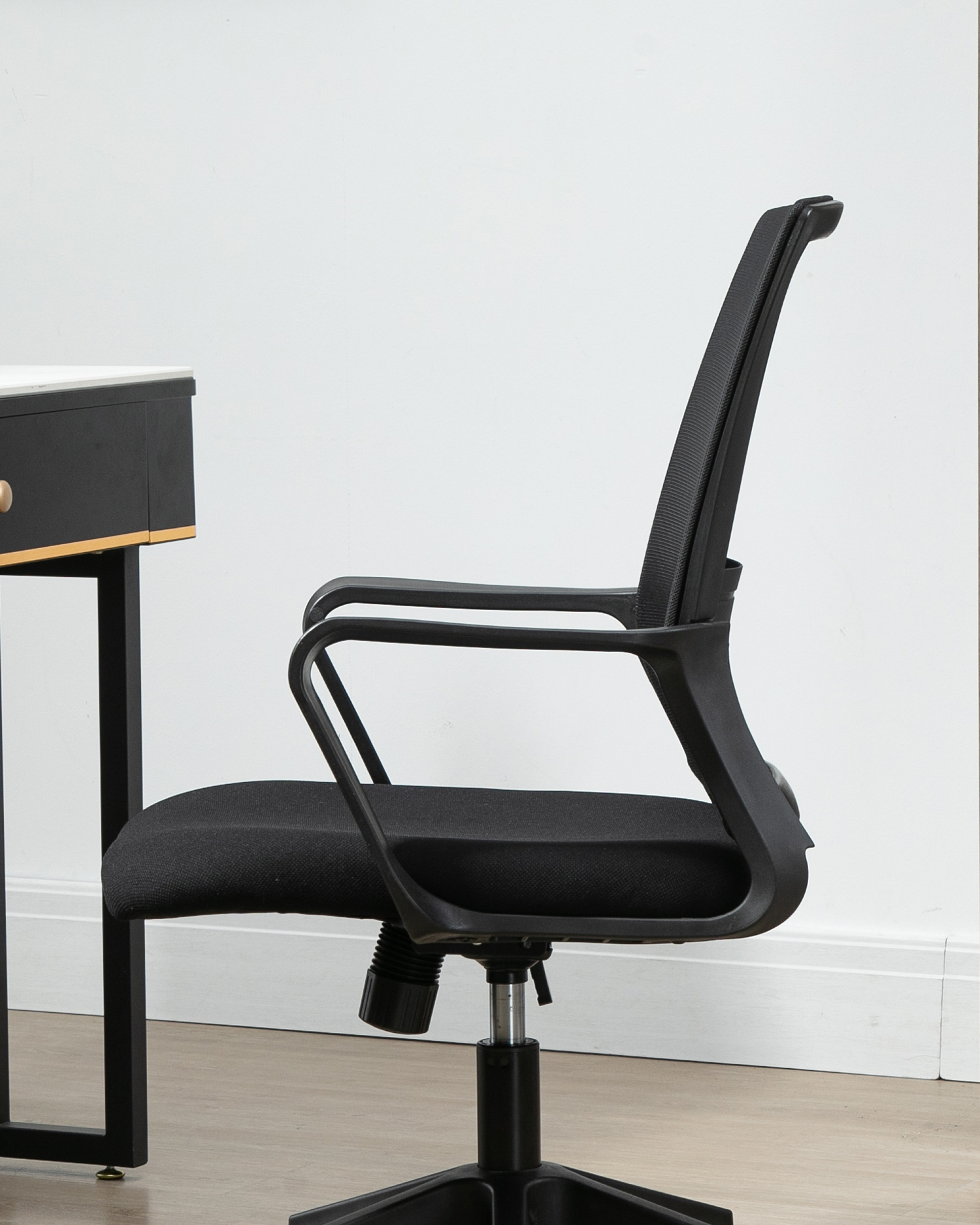 Sedia girevole a curva liscia Sedia girevole a curva liscia