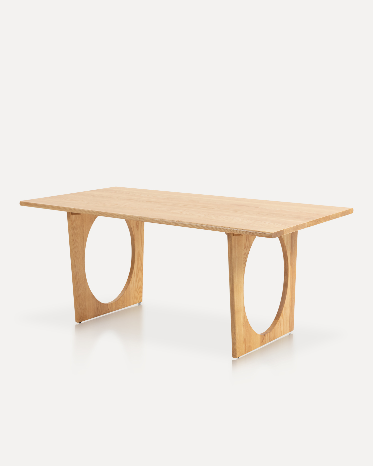 Tavolo in legno di bellezza naturale